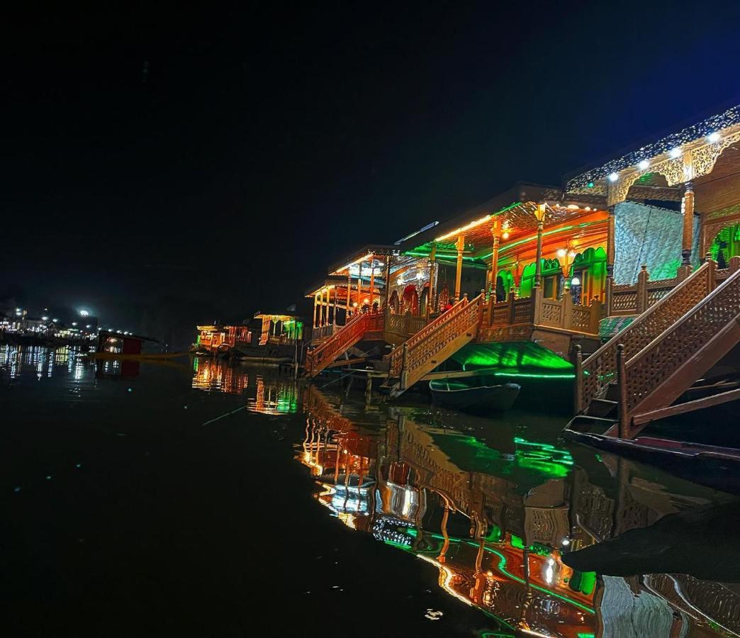 Lala Rukh Group Of Houseboats Hotel Srinagar  Exterior photo