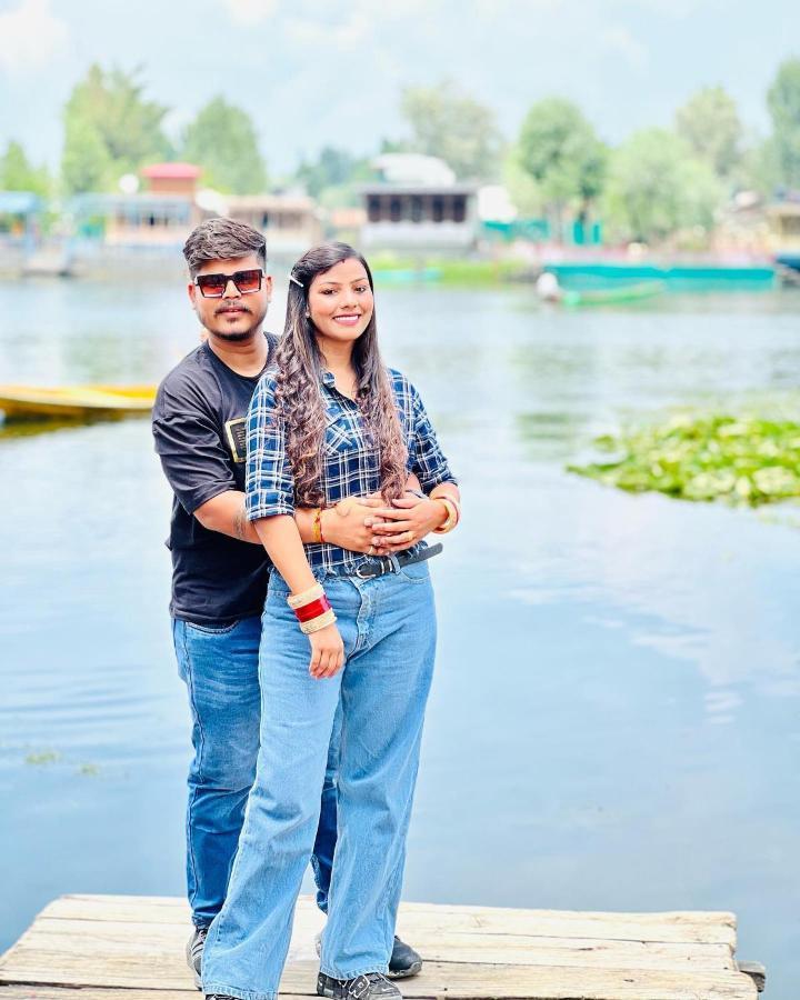 Lala Rukh Group Of Houseboats Hotel Srinagar  Exterior photo
