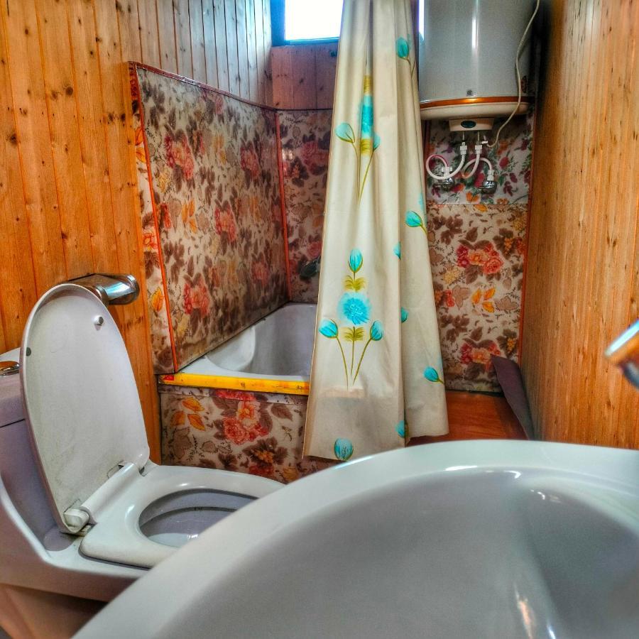 Lala Rukh Group Of Houseboats Hotel Srinagar  Exterior photo