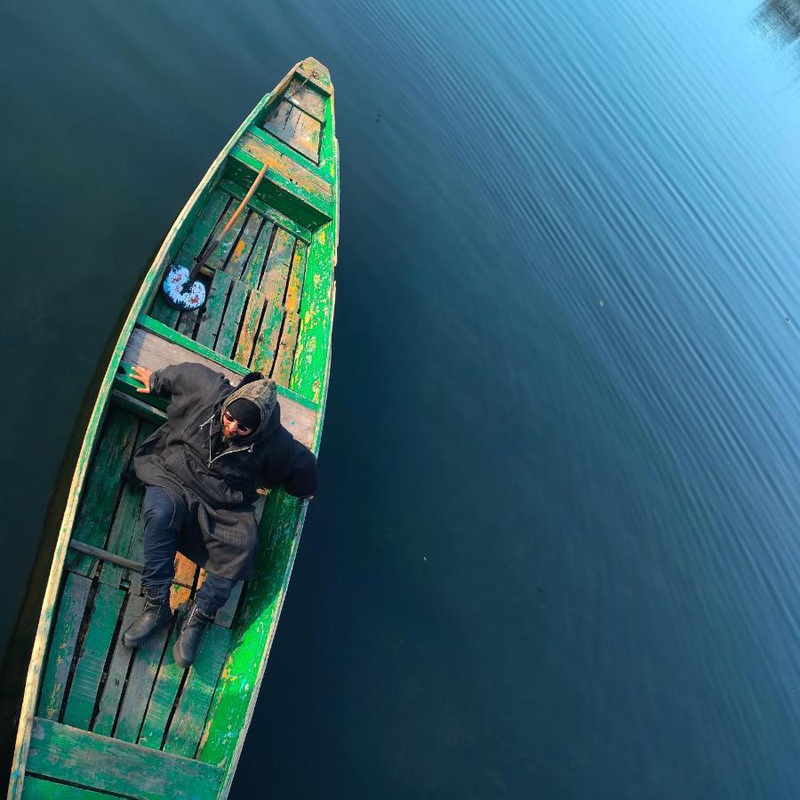 Lala Rukh Group Of Houseboats Hotel Srinagar  Exterior photo