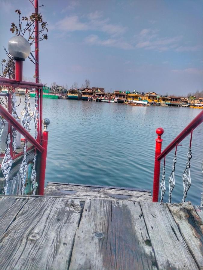 Lala Rukh Group Of Houseboats Hotel Srinagar  Exterior photo