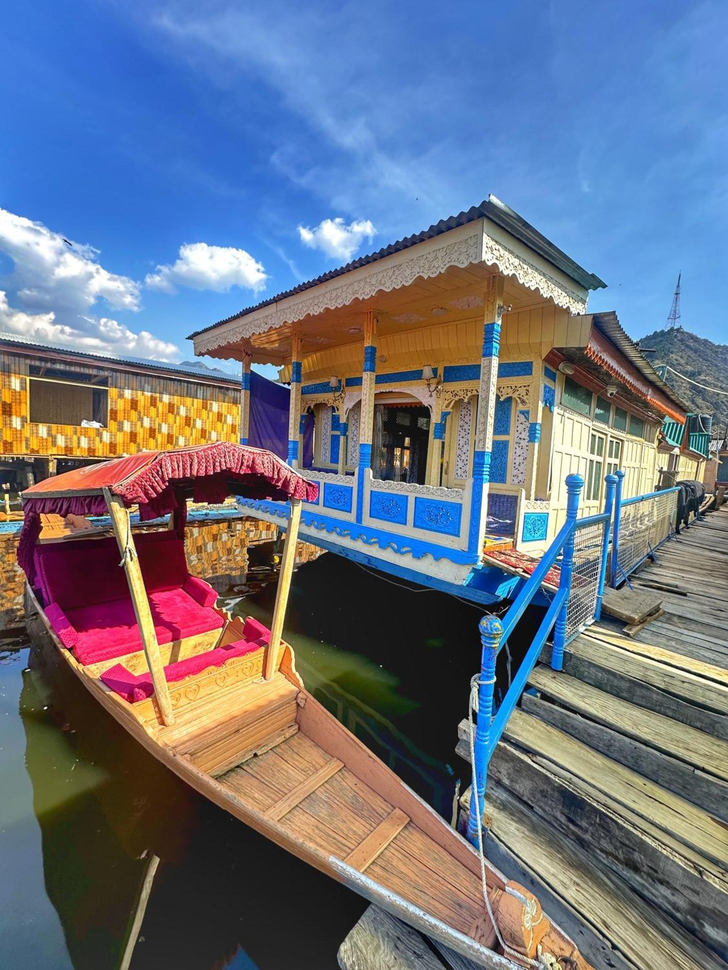 Lala Rukh Group Of Houseboats Hotel Srinagar  Exterior photo