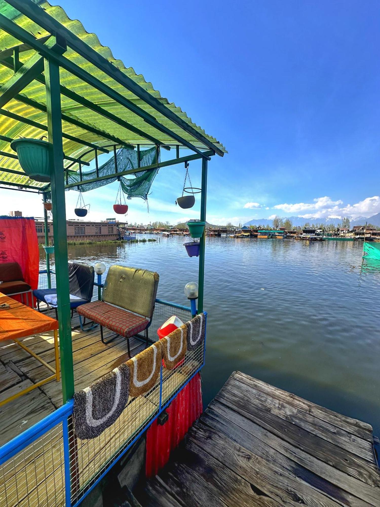 Lala Rukh Group Of Houseboats Hotel Srinagar  Exterior photo